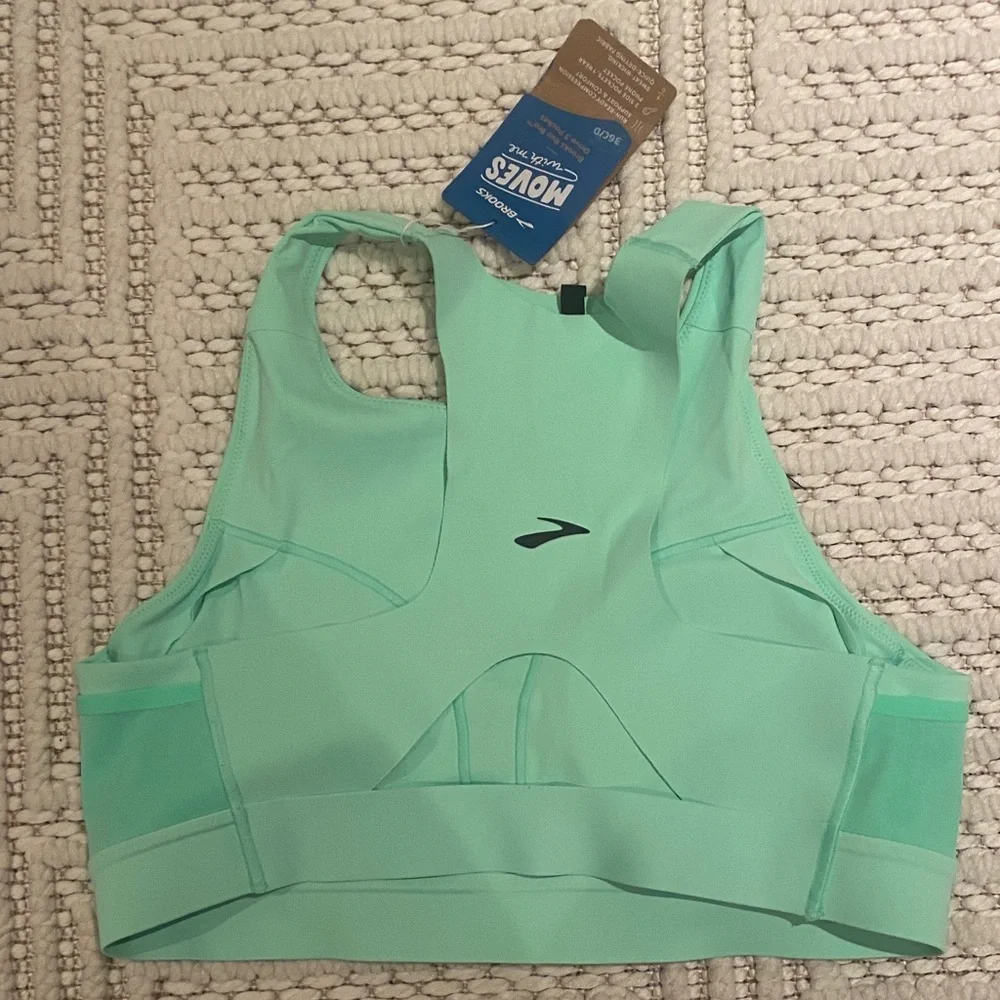 Brooks Women's Light Green Sports Bra - Picture 4 of 4